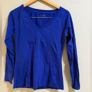 Calvin Klein Performance Quick Dry V-Neck Top - Size L